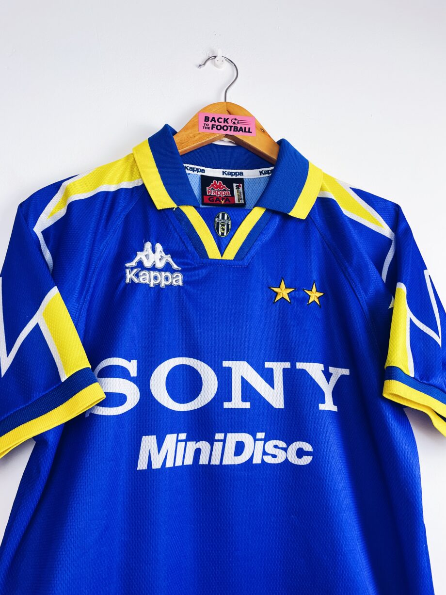 maillot vintage extérieur de la Juventus 1996/1997