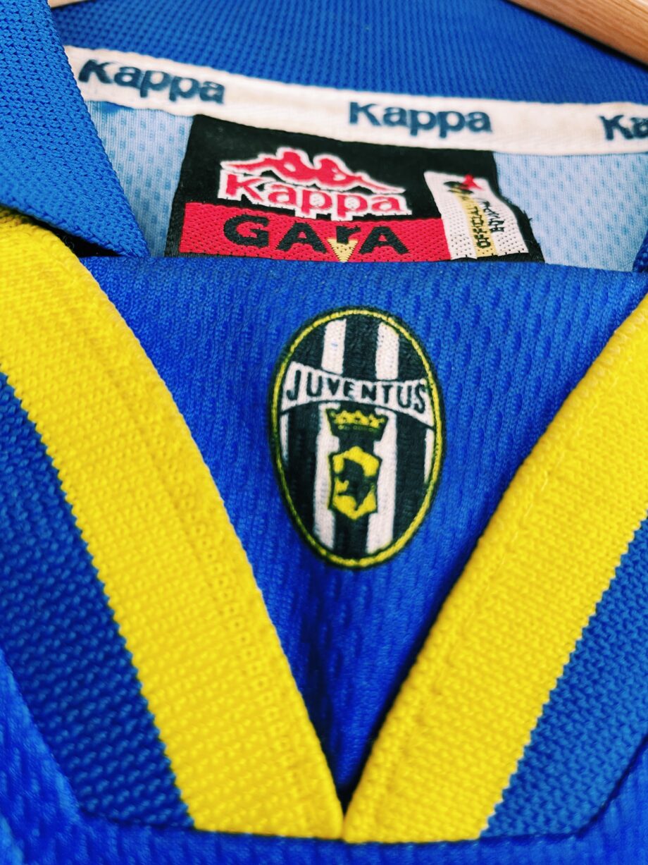 maillot vintage extérieur de la Juventus 1996/1997