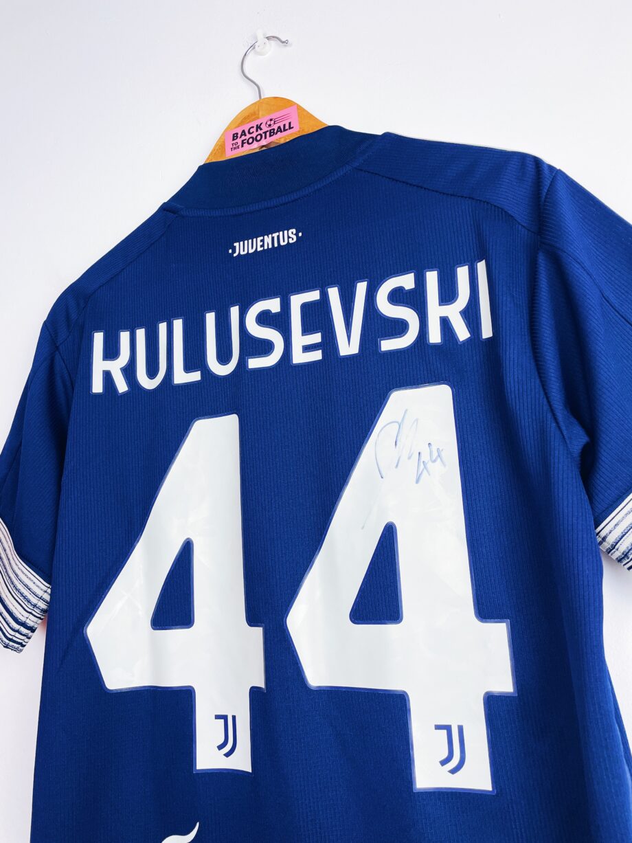 maillot extérieur de la Juventus 2020/2021 floqué Kulusevski