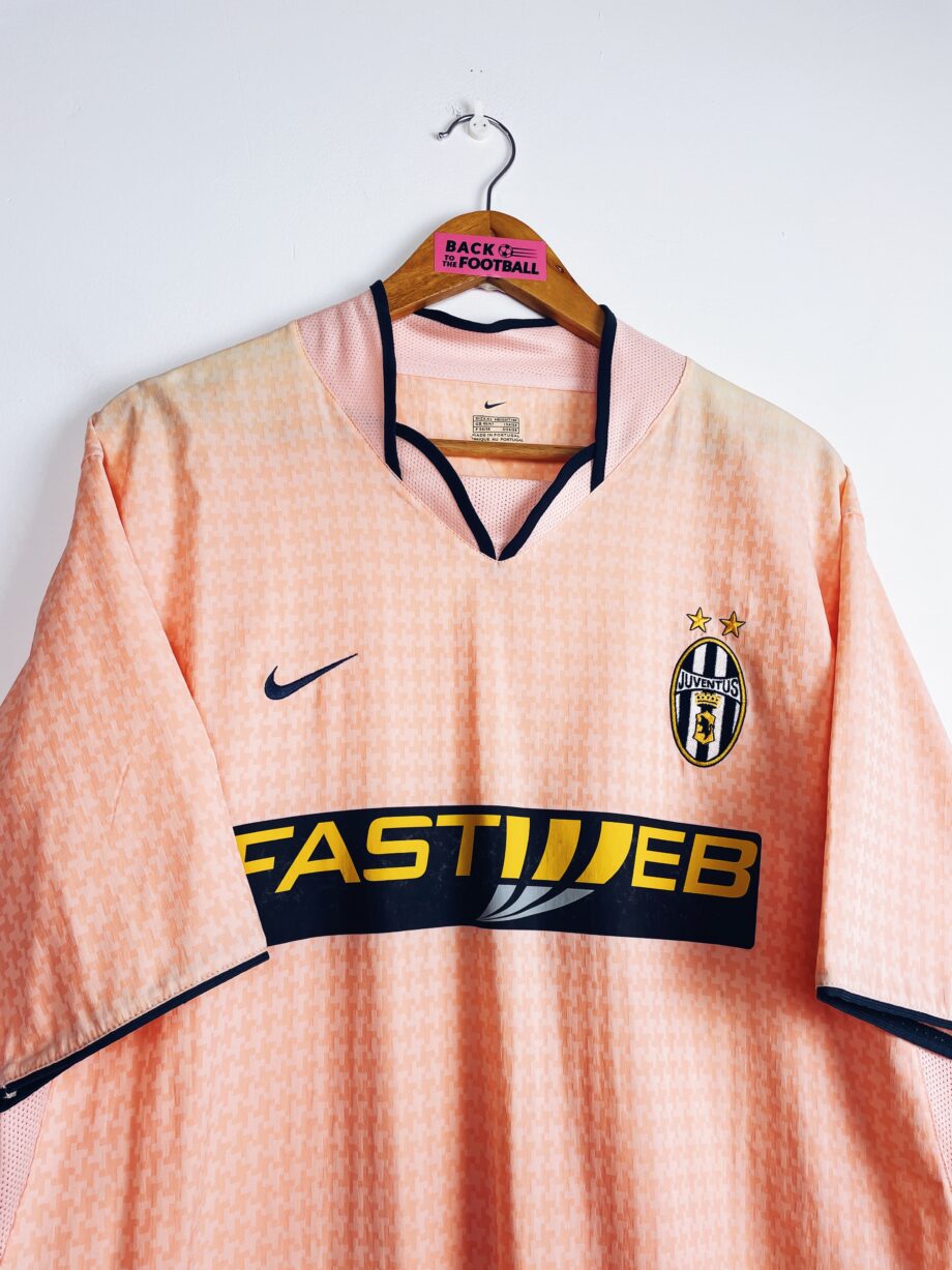 Maillot vintage extérieur de la Juventus 2003/2004