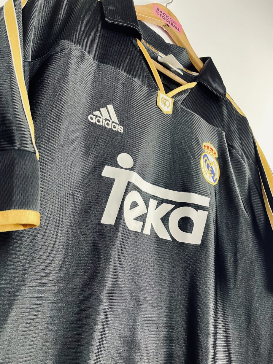 Maillot vintage extérieur du Real Madrid 1999/2001