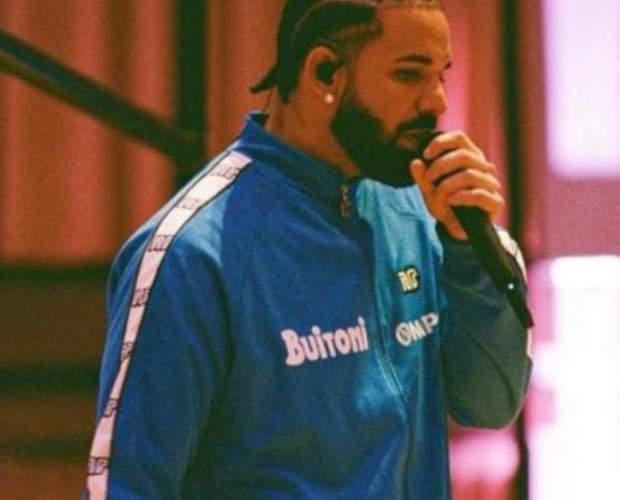 Drake et la veste vintage du Napoli NR époque sponsor Buitoni