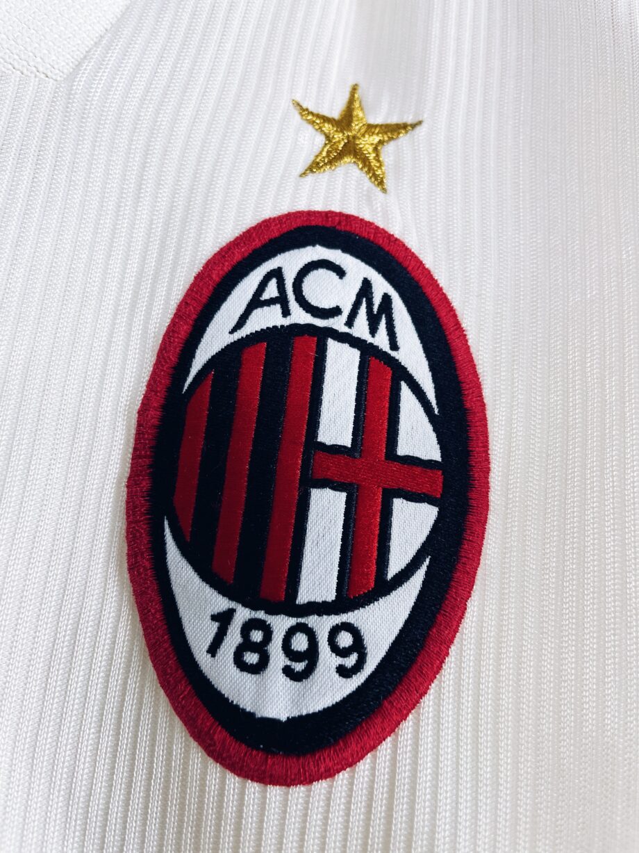 Maillot vintage extérieur de l'AC Milan 1998/1999 en manches longues