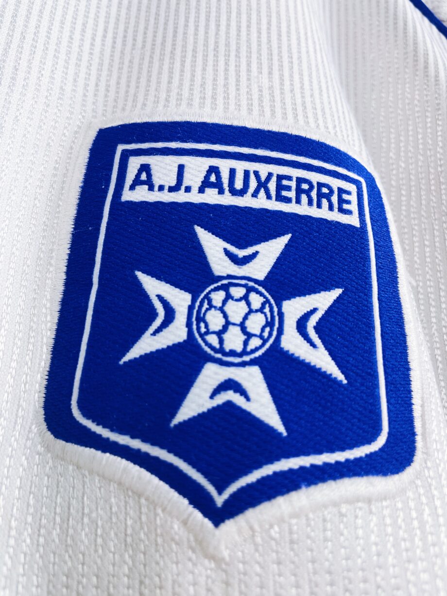 Maillot vintage domicile de l'AJ Auxerre 1999/2000 floqué Steve Marlet