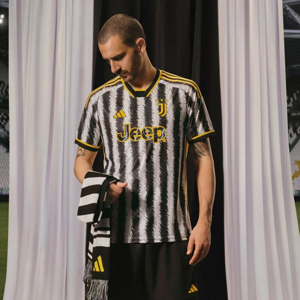 maillot domicile Juventus 2023/2024