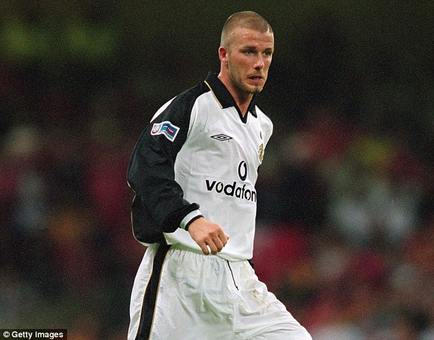 David Beckham avec le maillot vintage réversible de Manchester United 2001/2002