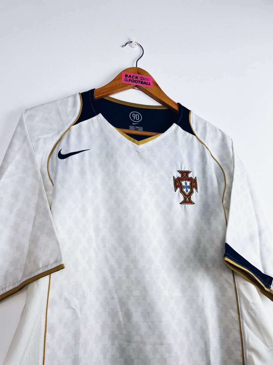 maillot vintage du Portugal 2004/2006 extérieur