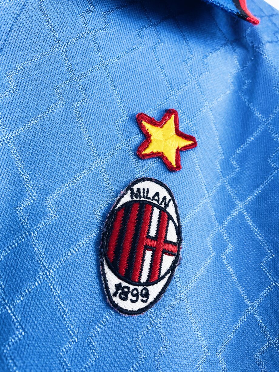 maillot vintage de l'AC Milan 1995/1996 4th manches longues