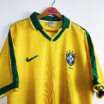 Maillot Domicile Roberto Carlos Brésil 1998 – Signé à La Main – Collector