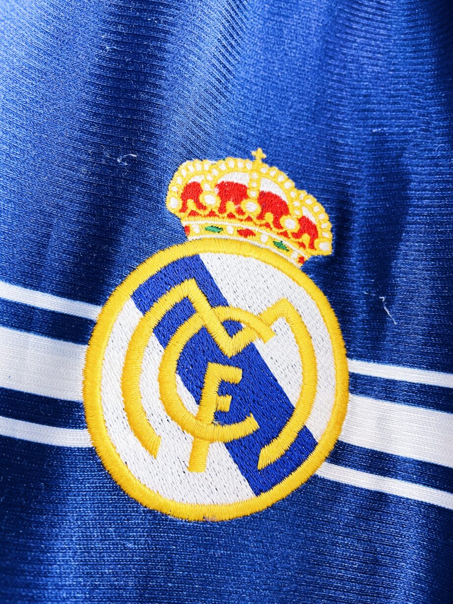 maillot vintage du Real Madrid 1998/1999 extérieur floqué Mijatovic