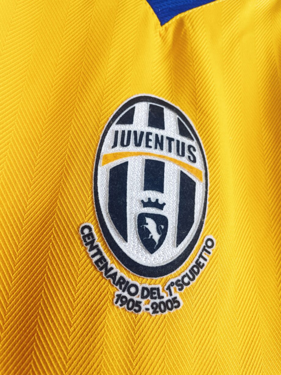 maillot vintage third de la Juventus 2005/2006 floqué Trezeguet #17