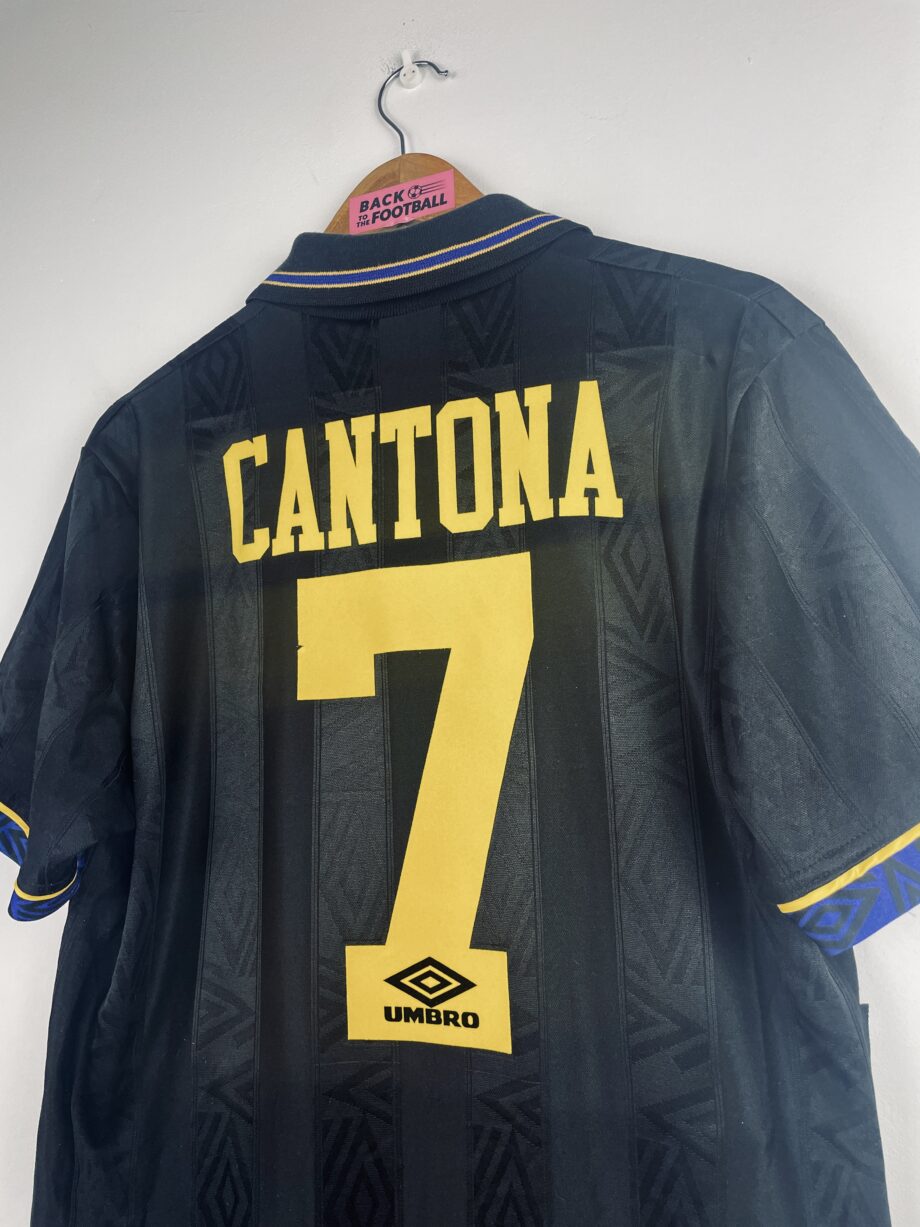 maillot vintage extérieur de Manchester United 1993/1995 floqué Cantona #7