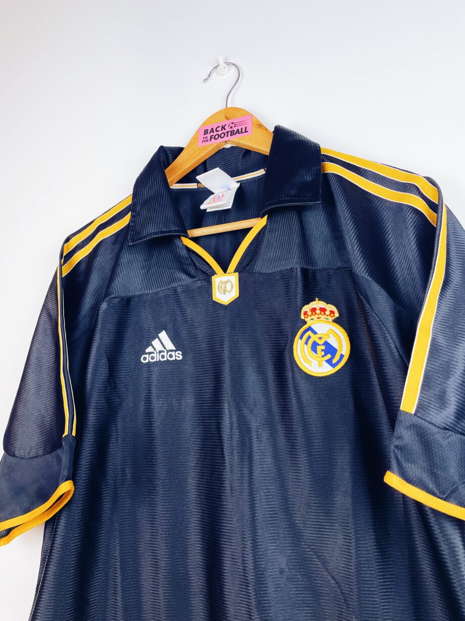 maillot vintage extérieur du Real Madrid 1999/2001