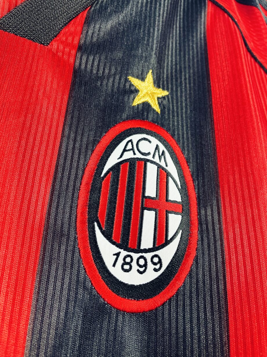 maillot vintage domicile AC Milan 1998/1999 porté (match worn) par le numéro 27