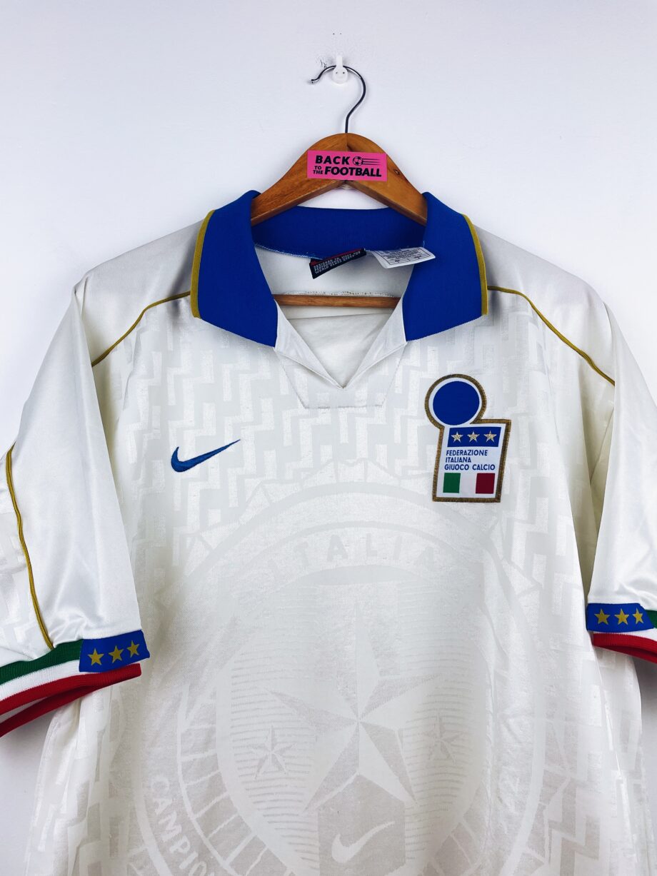 maillot vintage extérieur de l'Italie 1995