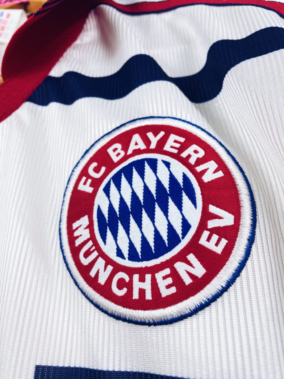 maillot vintage extérieur Bayern Munich 1998/2000