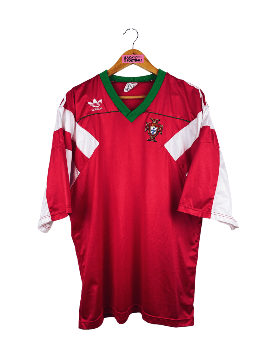 maillot vintage domicile Portugal 1990/1992 préparé (match issue) ou porté (match worn) par le numéro 16