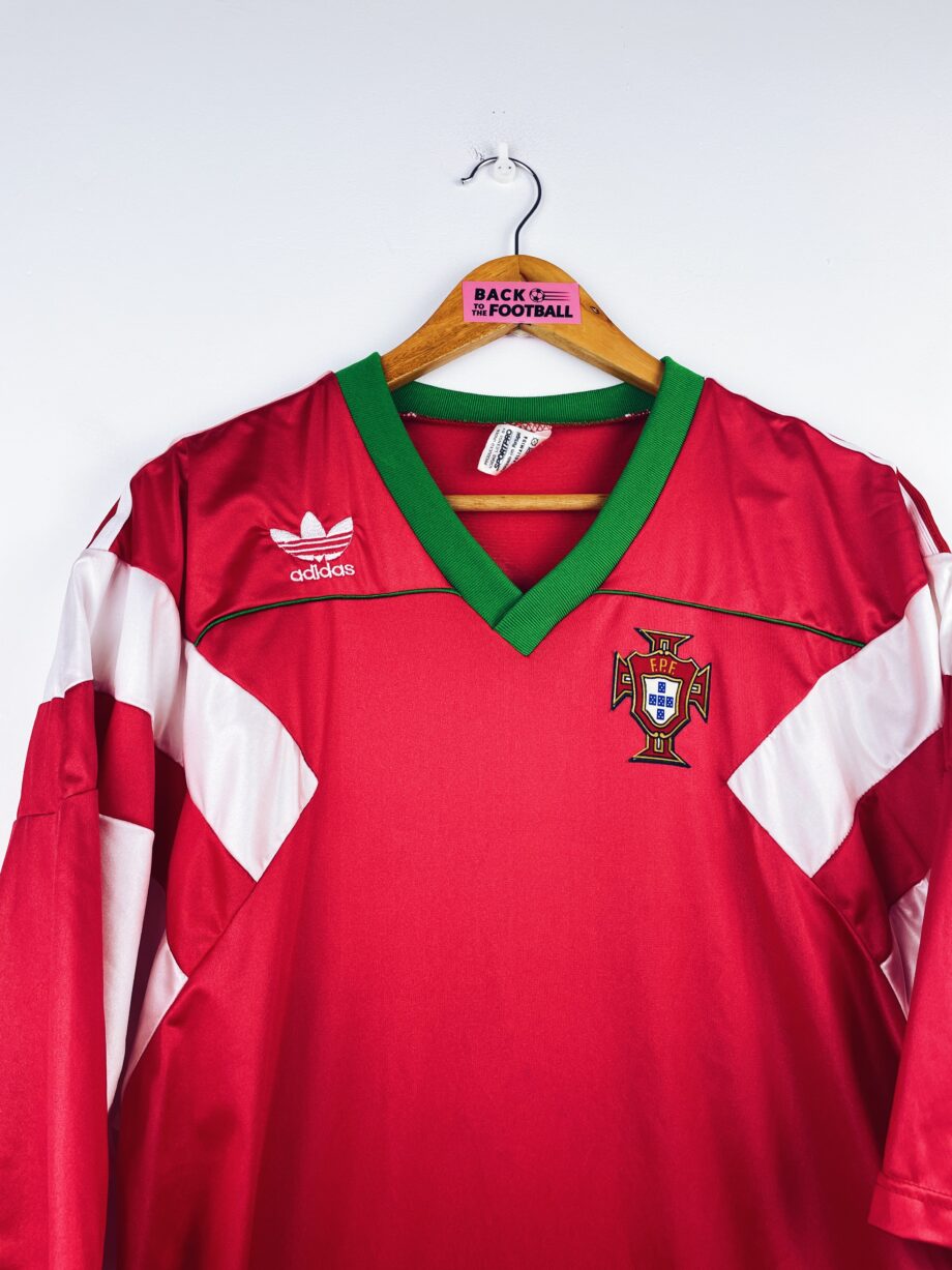 maillot vintage domicile Portugal 1990/1992 préparé (match issue) ou porté (match worn) par le numéro 16