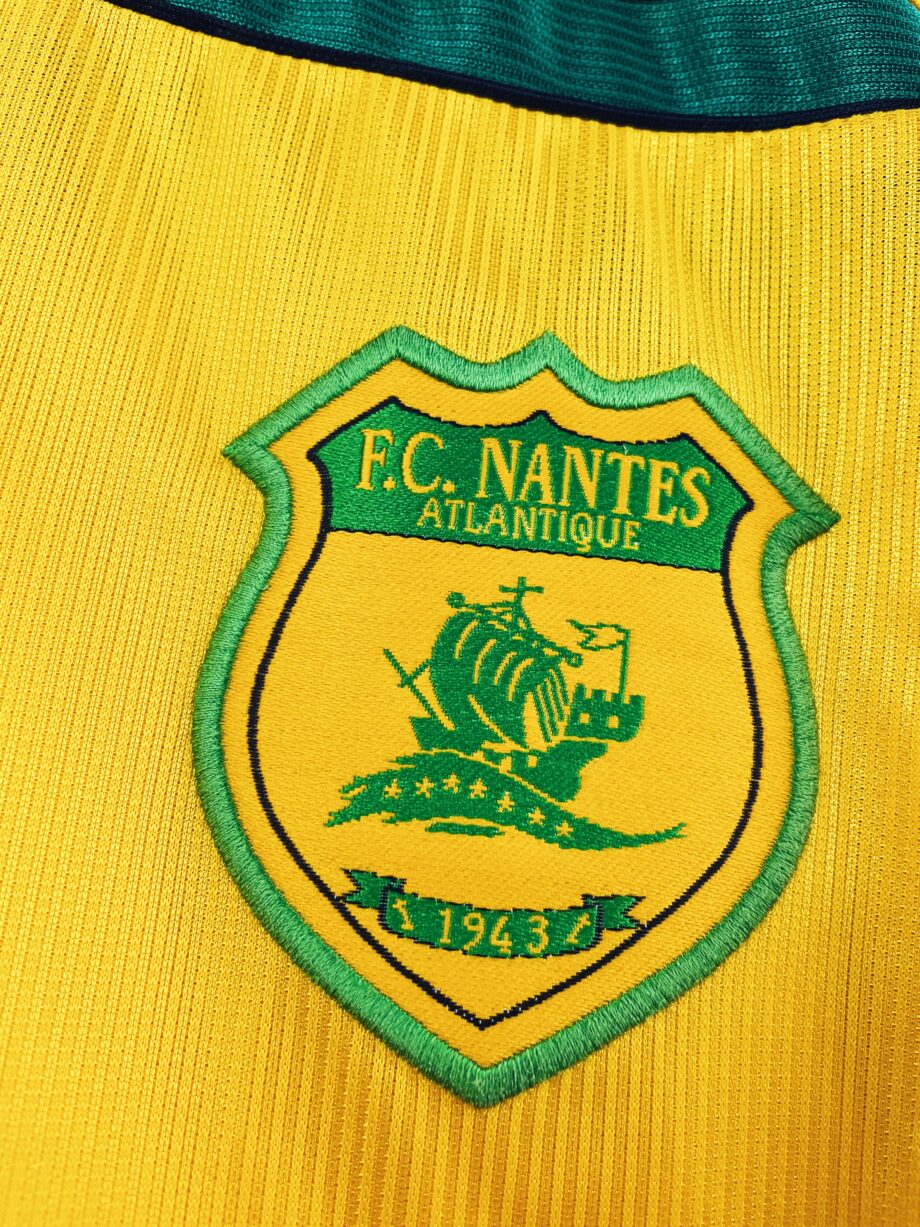 maillot vintage domicile FC Nantes 2000/2001 floqué Moldovan #9