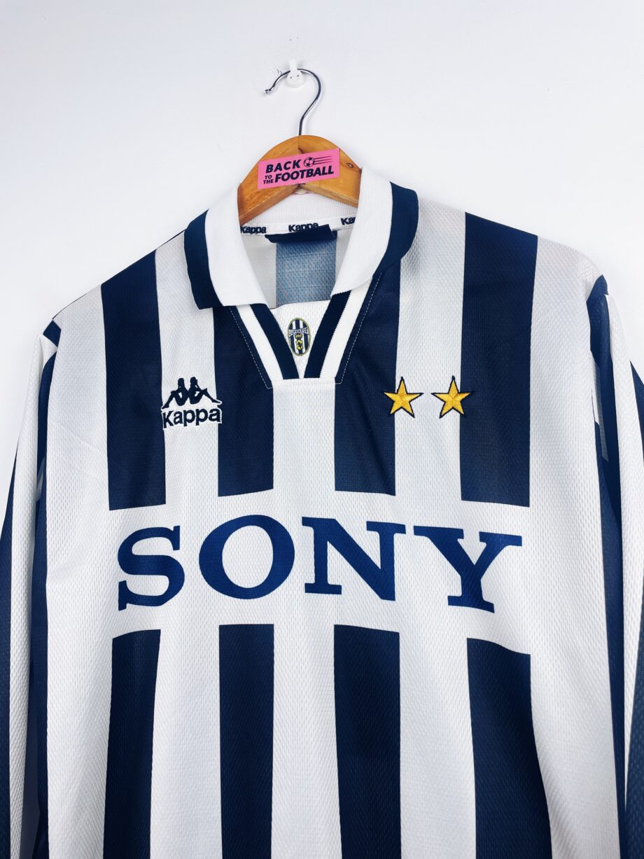 maillot vintage domicile Juventus 1995/1996 manches longues