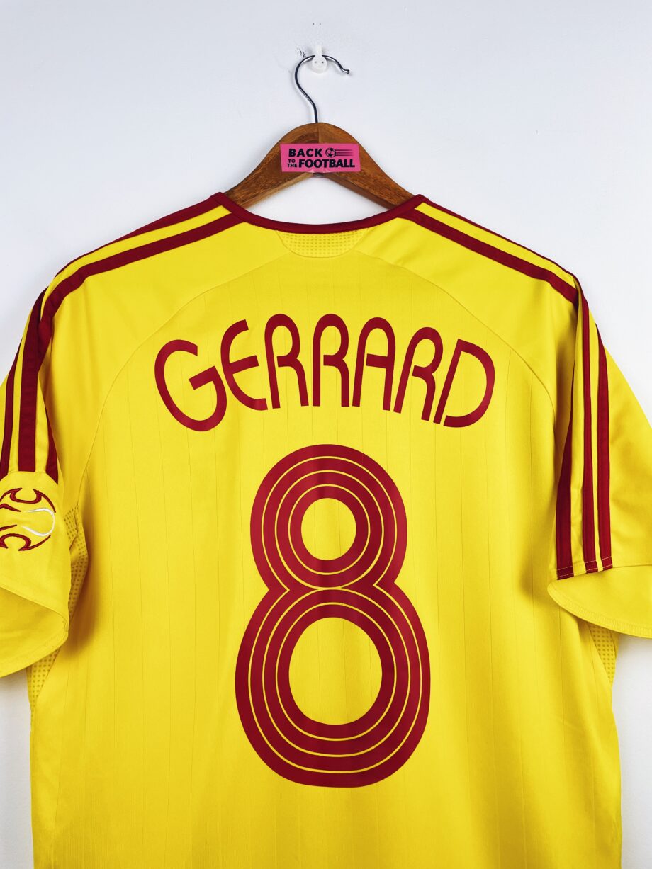 maillot vintage extérieur Liverpool 2006/2007 floqué Gerrard #8