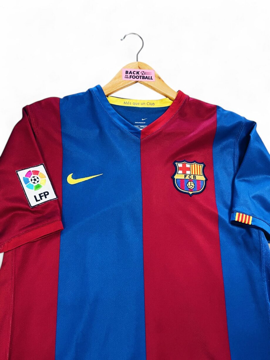 maillot vintage domicile FC Barcelone 2006/2007 floqué Ronaldinho #10