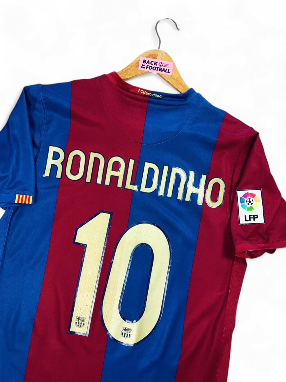 maillot vintage domicile FC Barcelone 2006/2007 floqué Ronaldinho #10
