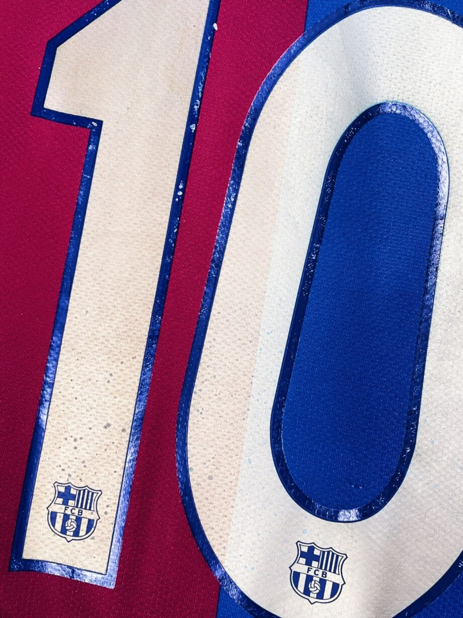 maillot vintage domicile FC Barcelone 2006/2007 floqué Ronaldinho #10