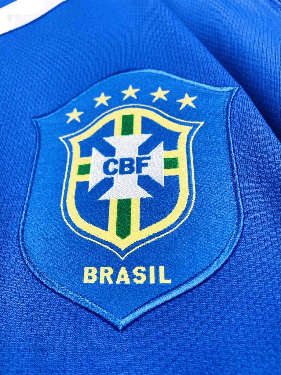 maillot vintage extérieur Brésil 2006 floqué Ronaldinho #10