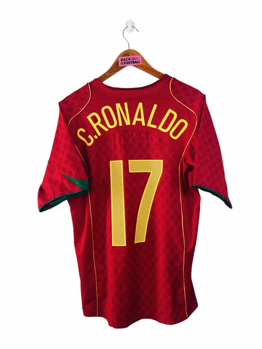 maillot vintage domicile Portugal 2004 floqué C. Ronaldo #17