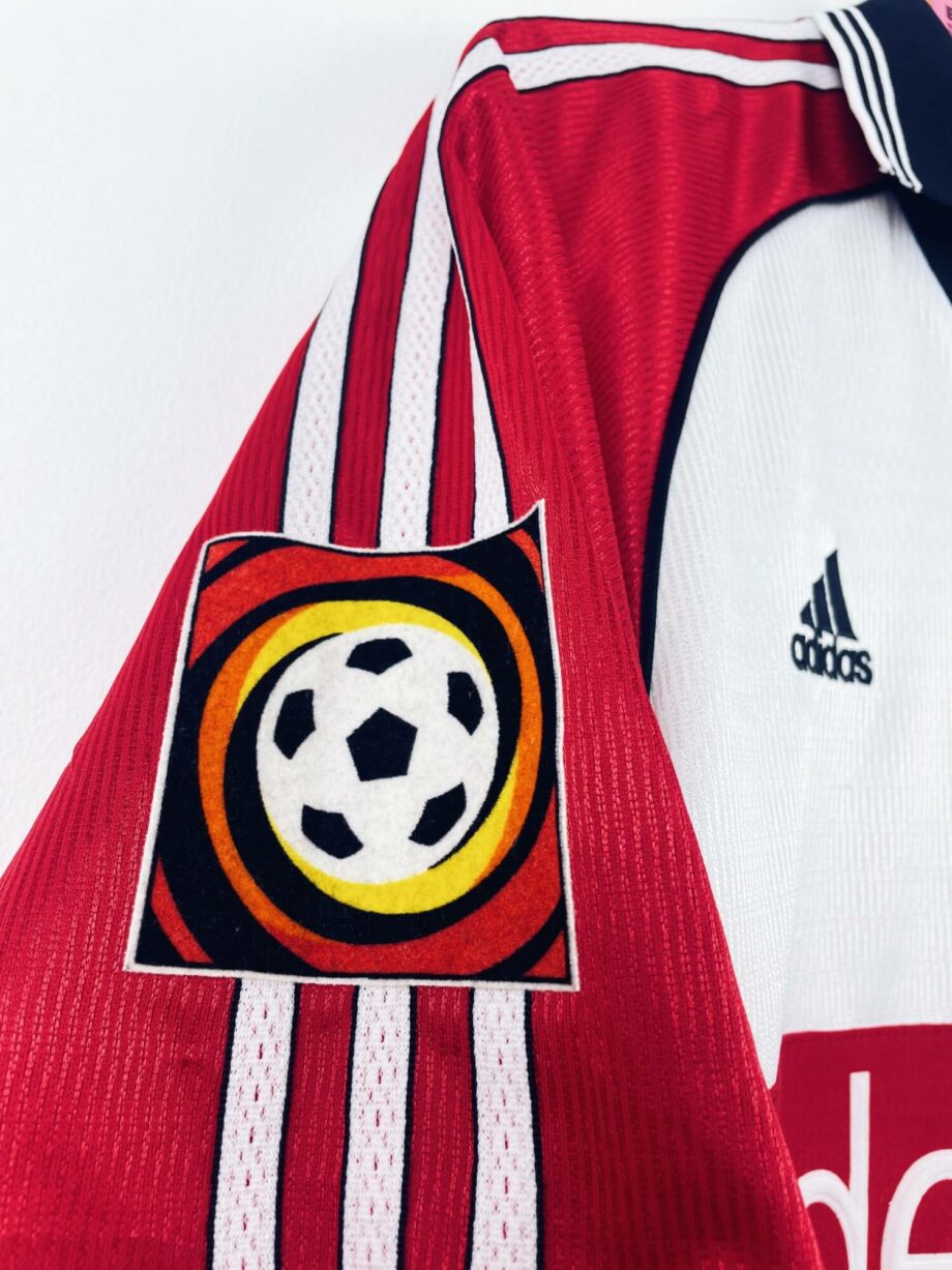 maillot vintage domicile Stuttgart 1999/2000 floqué Balakov #10