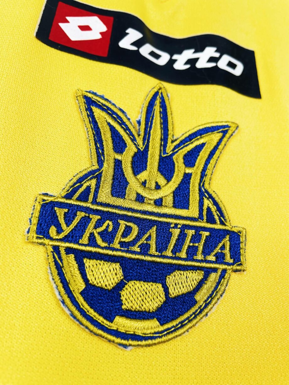 maillot vintage domicile Ukraine 2006 floqué Shevchenko #7