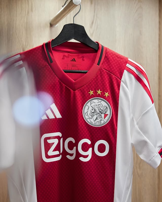 maillot domicile Ajax Amsterdam 2025/2026