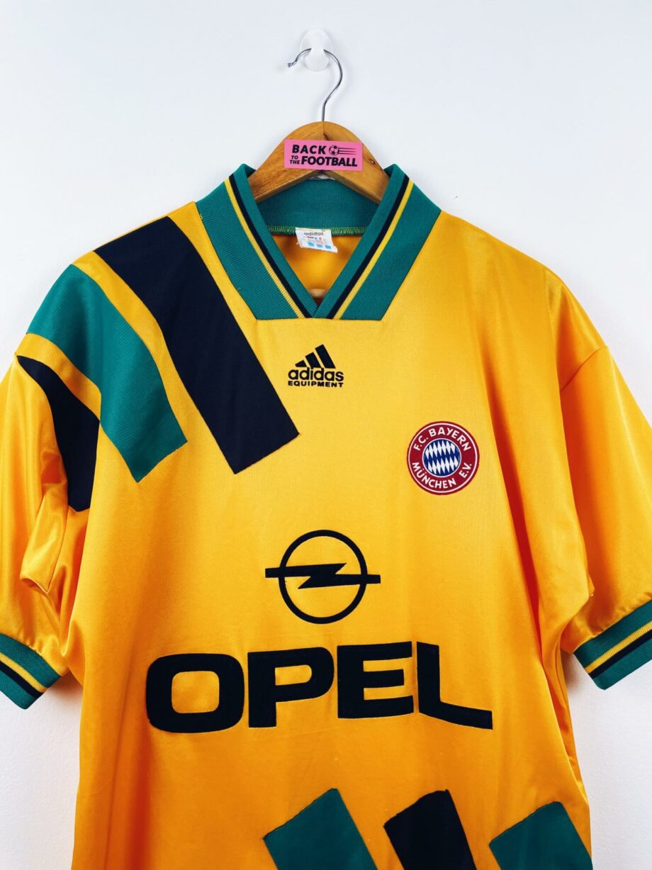 maillot vintage extérieur Bayern Munich 1993/1995
