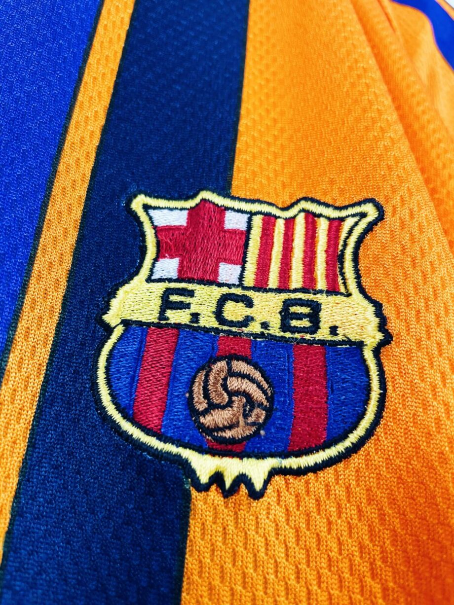 maillot vintage extérieur Barcelone 1997/1998 manches longues
