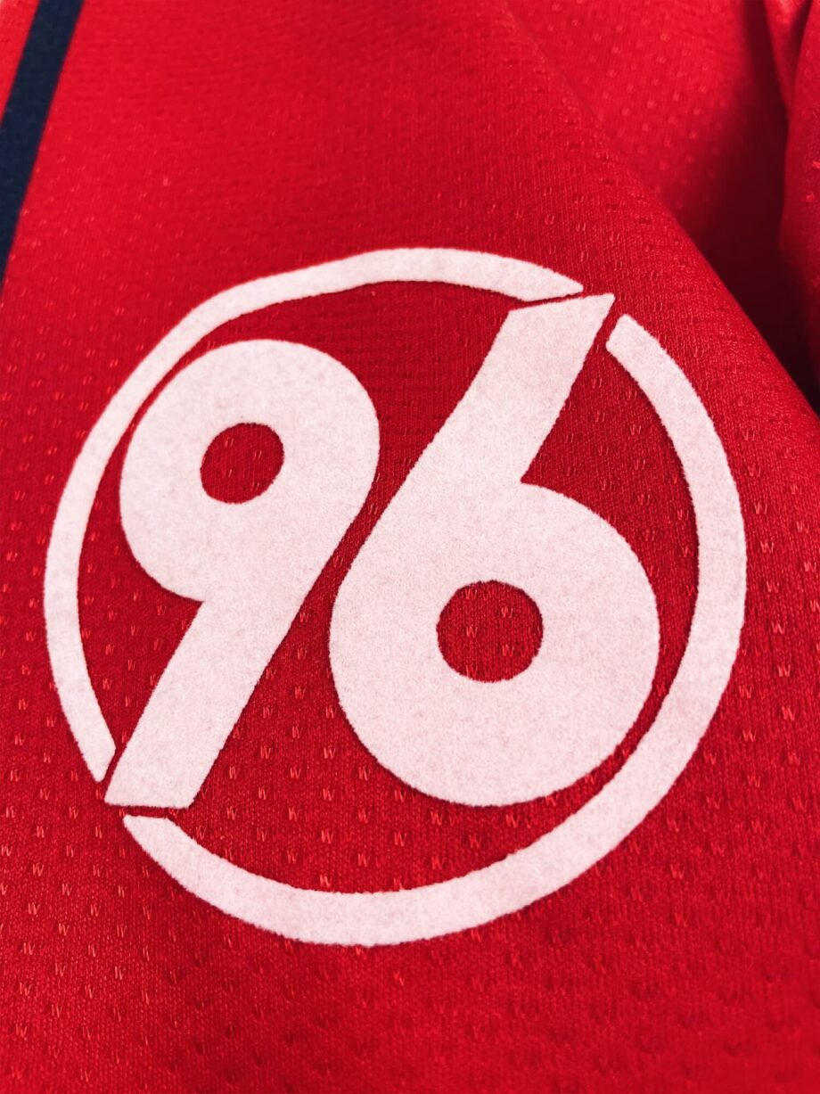 maillot vintage domicile Hanovre 96 1997/1998 manches longues