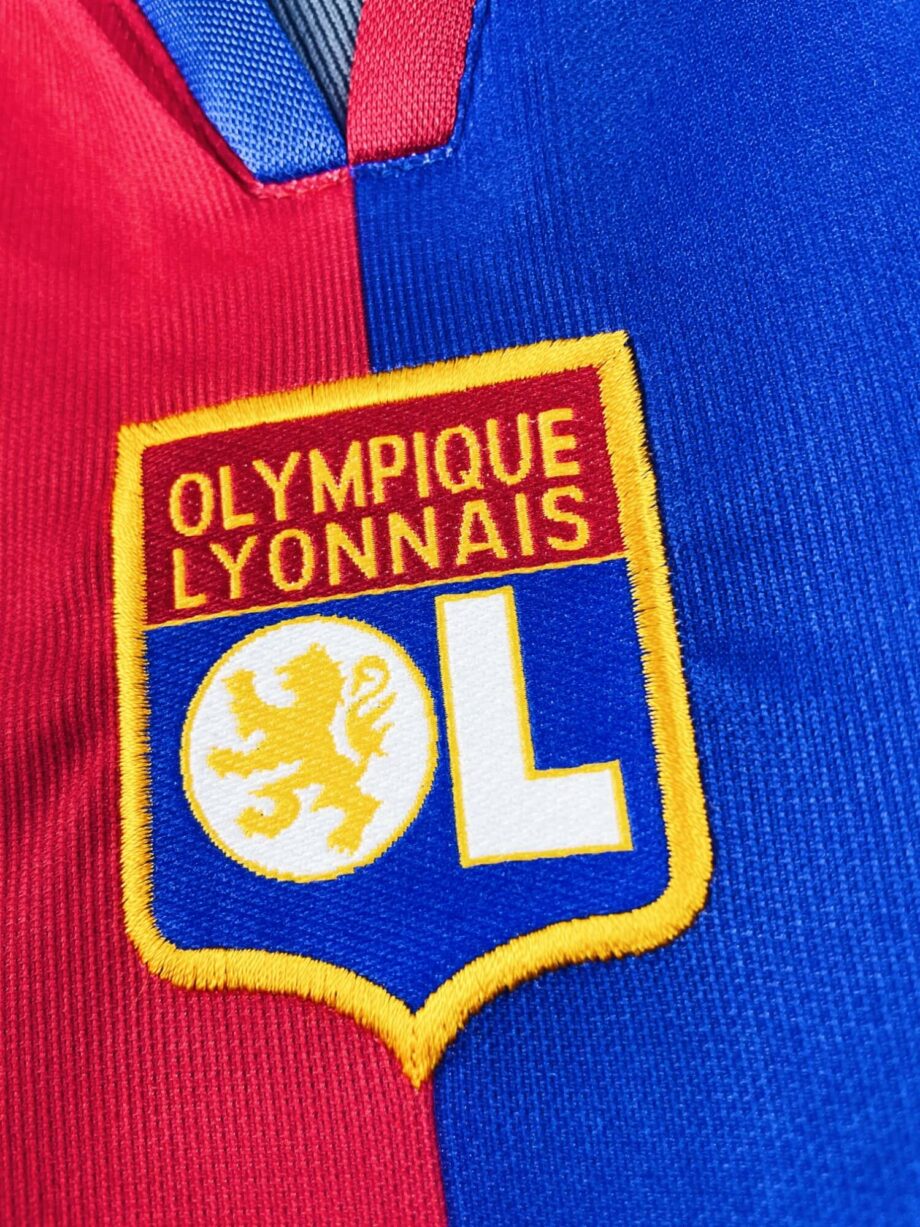 maillot vintage extérieur OL 2000/2001