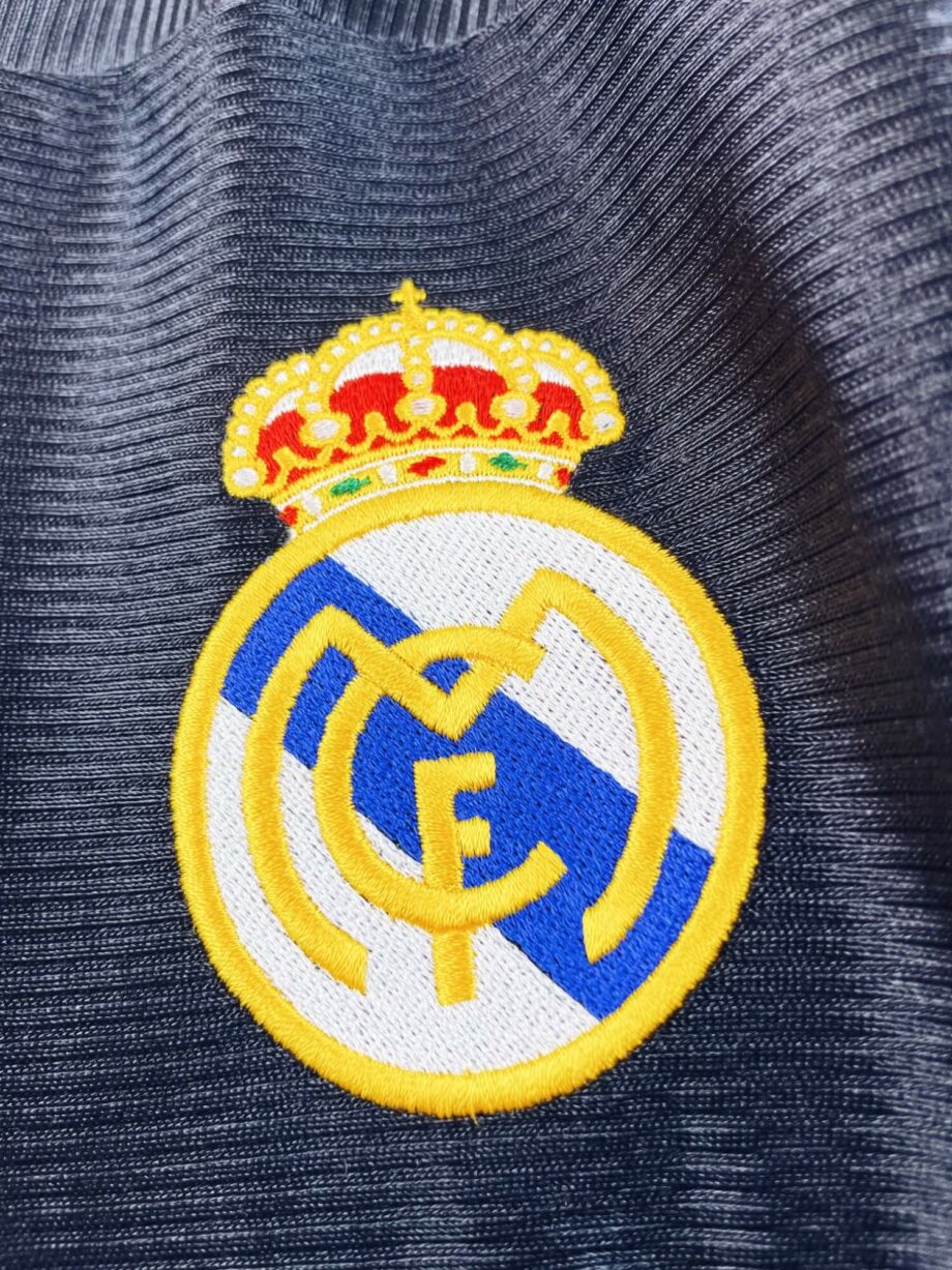 maillot vintage extérieur Real Madrid 1999/2001