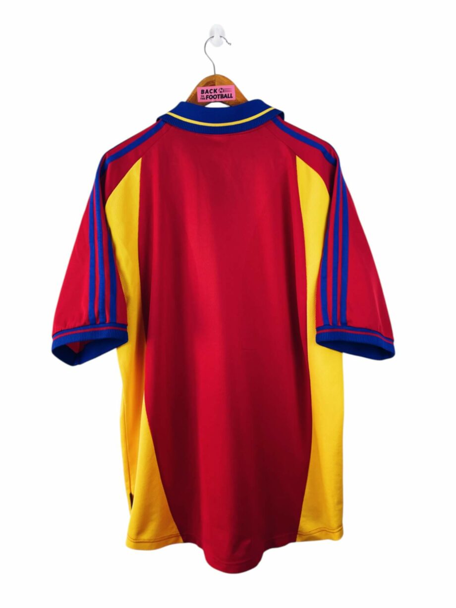 maillot vintage extérieur Roumanie 2000