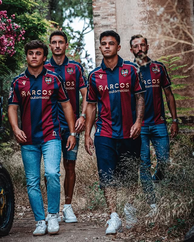 maillot domicile Levante 2025/2026