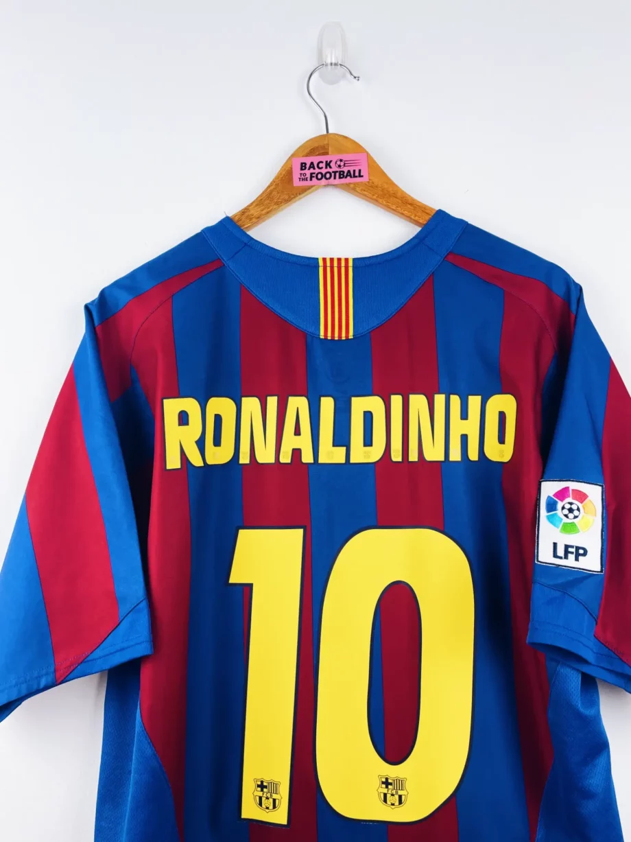 maillot vintage domicile FC Barcelone 2005/2006 floqué Ronaldinho #10