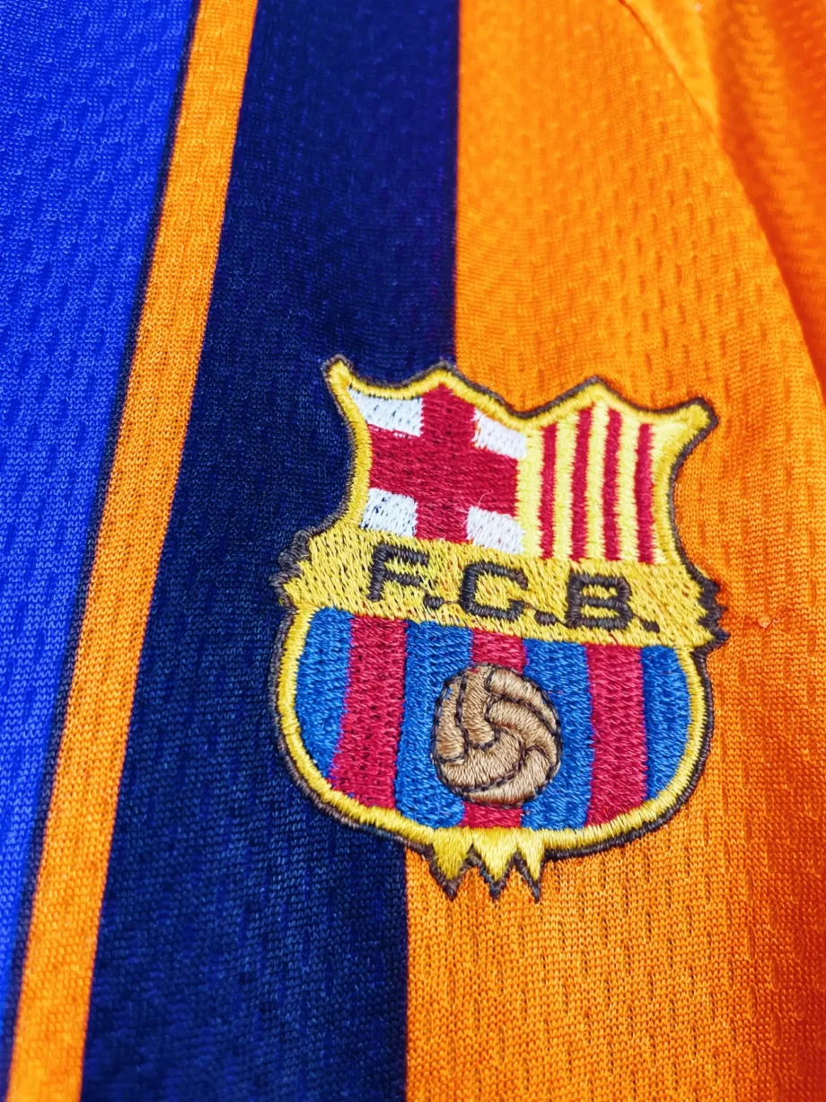 maillot vintage extérieur Barcelone 1997/1998 #10 player issue (stock pro)