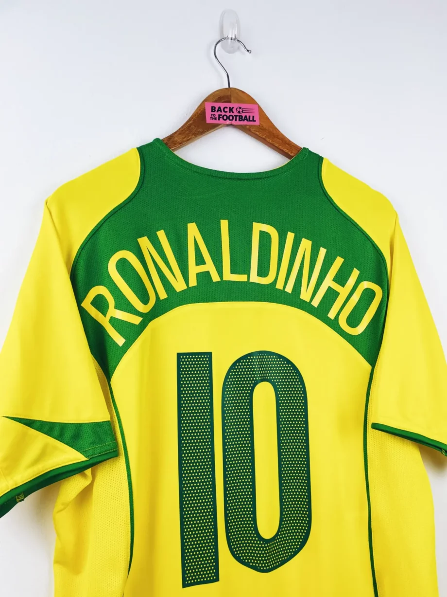 maillot vintage domicile Brésil 2004 floqué Ronaldinho #10