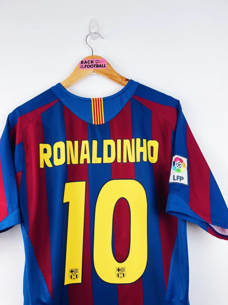maillot vintage domicile Barcelone 2005/2006 floqué Ronaldinho #10