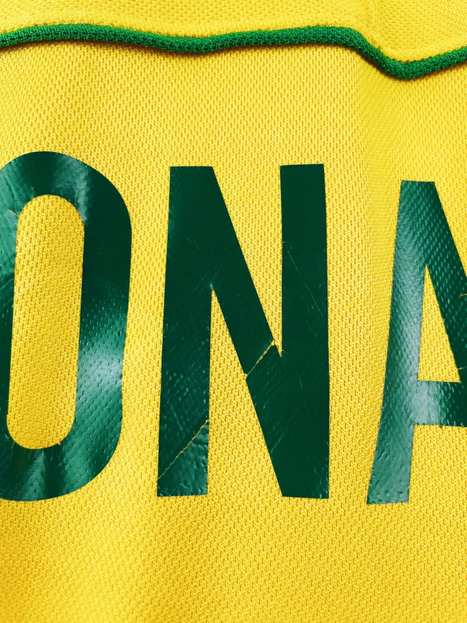 maillot vintage domicile Brésil 1998 floqué Ronaldo #9