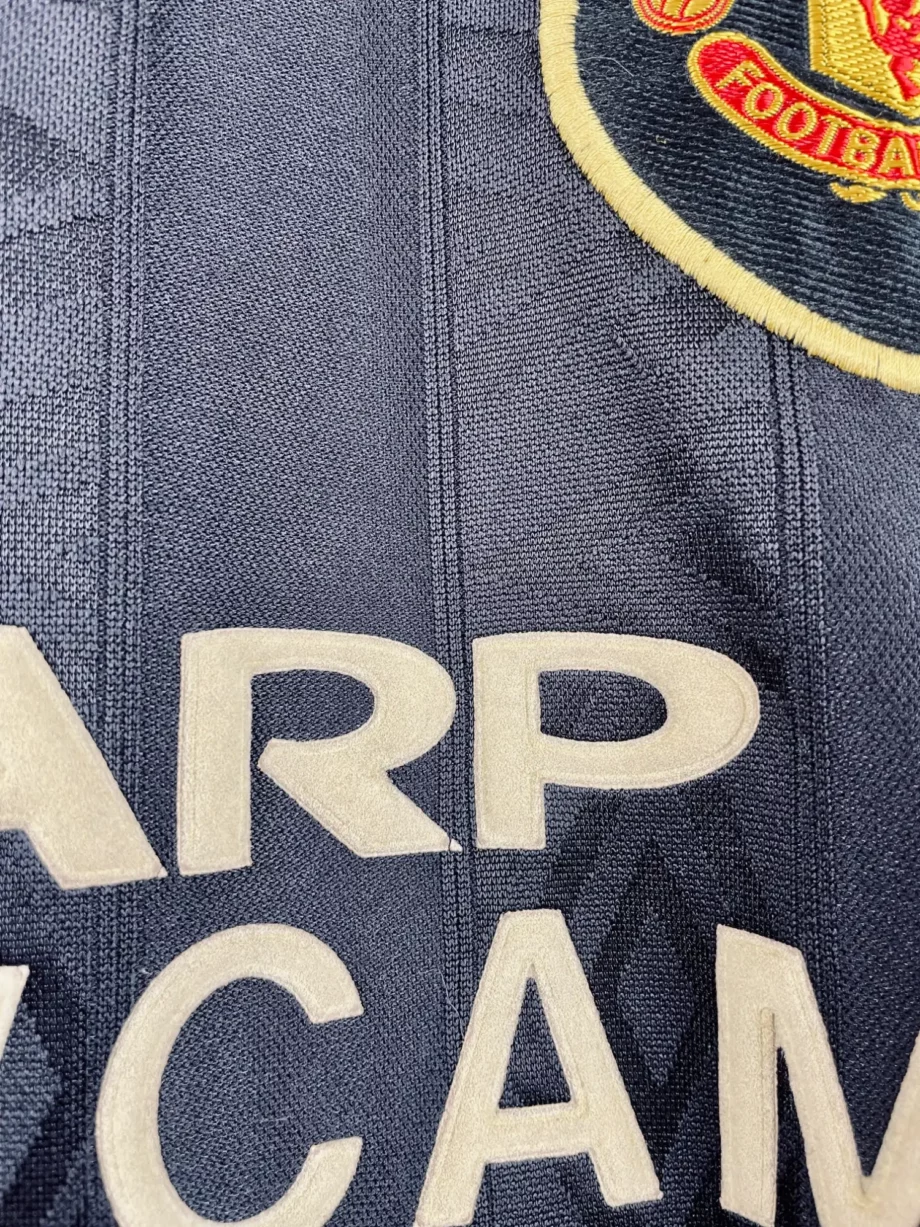 maillot vintage extérieur Manchester United 1993/1995 floqué Cantona #7