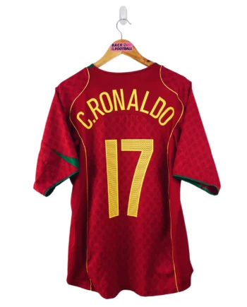 maillot vintage domicile Portugal 2004 floqué C. Ronaldo #17