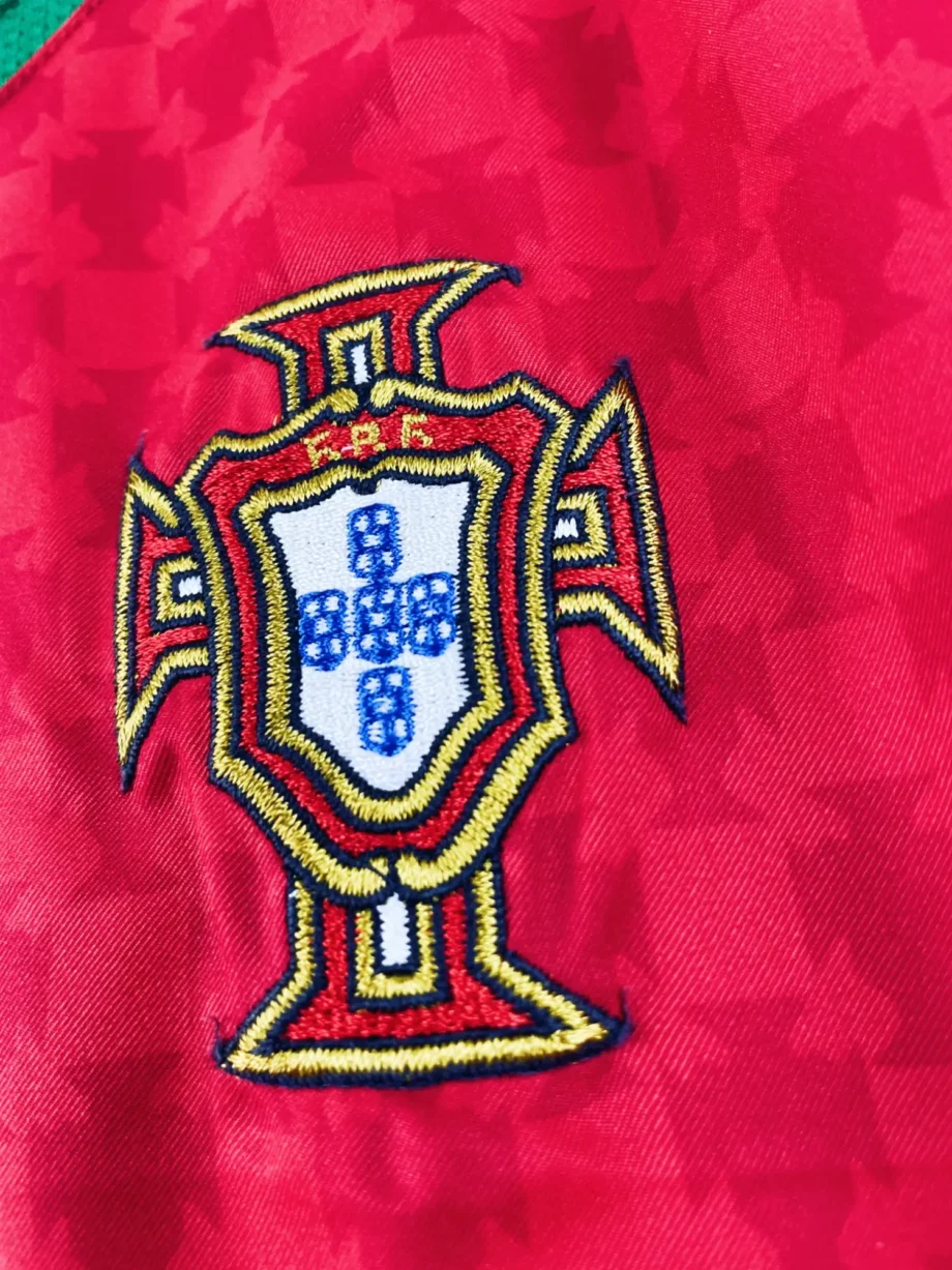 maillot vintage domicile Portugal 2004 floqué C. Ronaldo #17