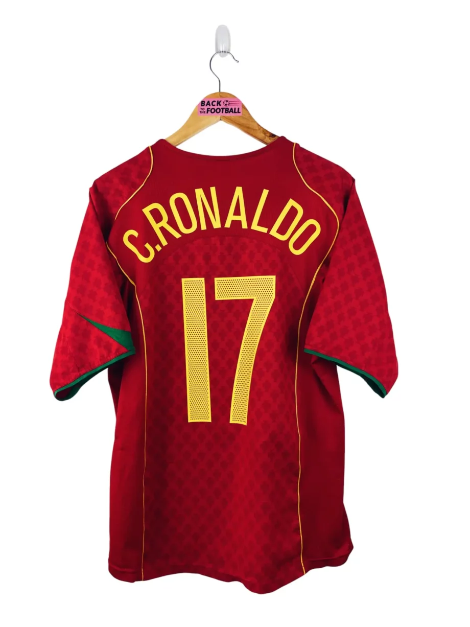 maillot vintage domicile Portugal 2004 floqué C. Ronaldo #17
