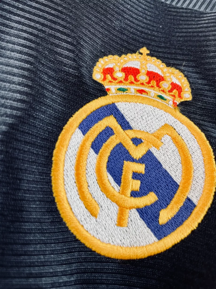 maillot vintage extérieur Real Madrid 1999/2000 floqué Anelka #19